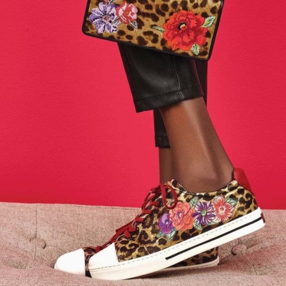 NWT Brighton UPTOWN SPOTS
Spots Floral Embroidered Leopard Print Sneakers